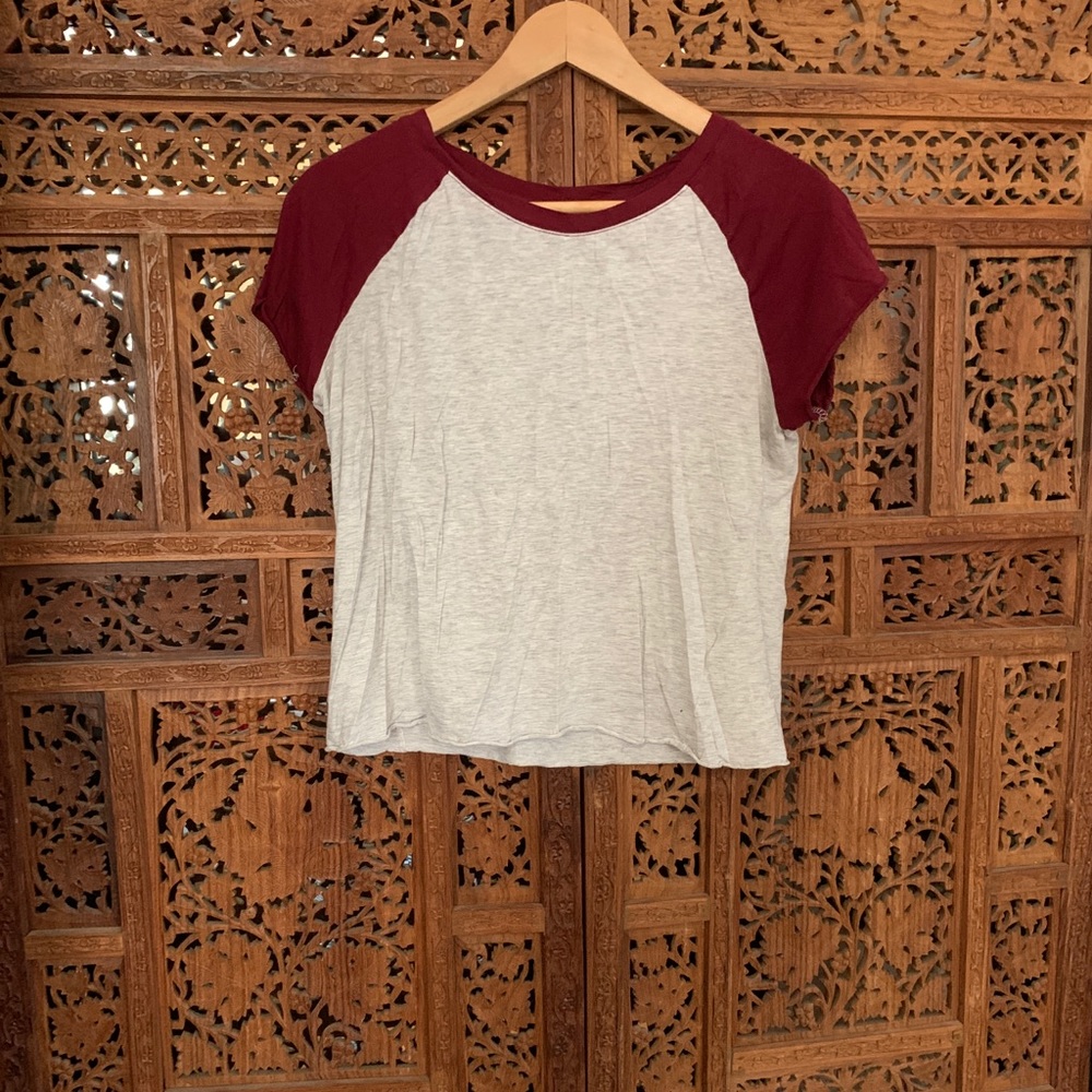 H&M short sleeve raglan baseball tee
